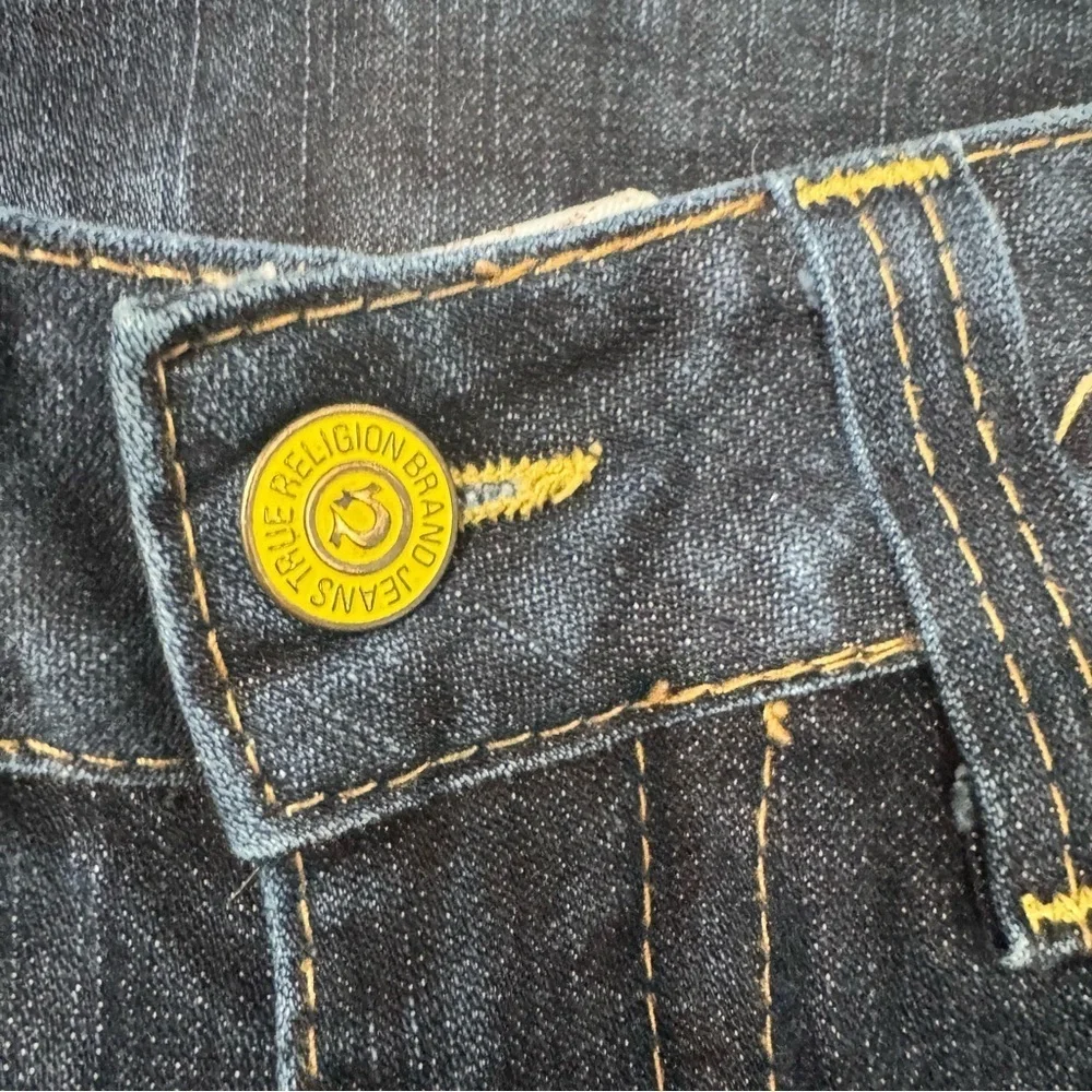 Vintage Y2K True Religion Women’s Jeans–Big-T Flap Pockets Low Rise Perfection! - Picture 8 of 9